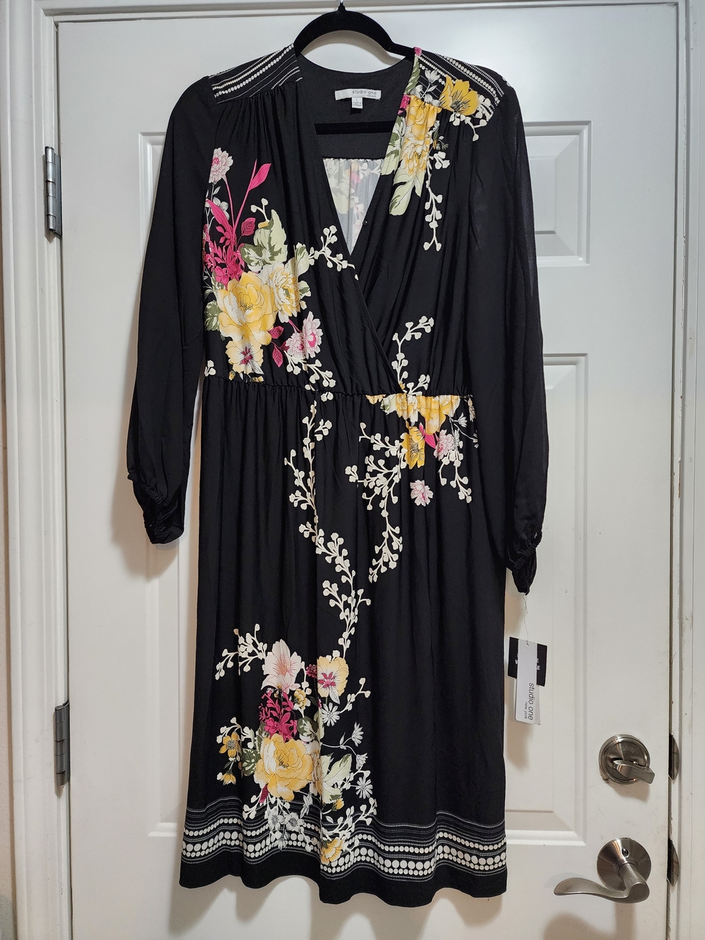 Studio One New York Floral V-Neck Midi Dress NWT Size L